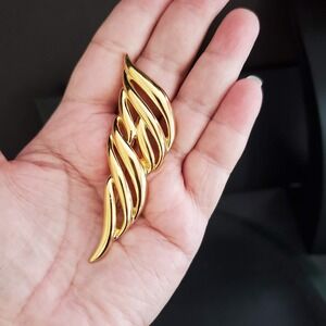 Givenchy Vintage Gold Plate Abstract Wing Leaf Brooch Pin Statement Jewelry 80's
